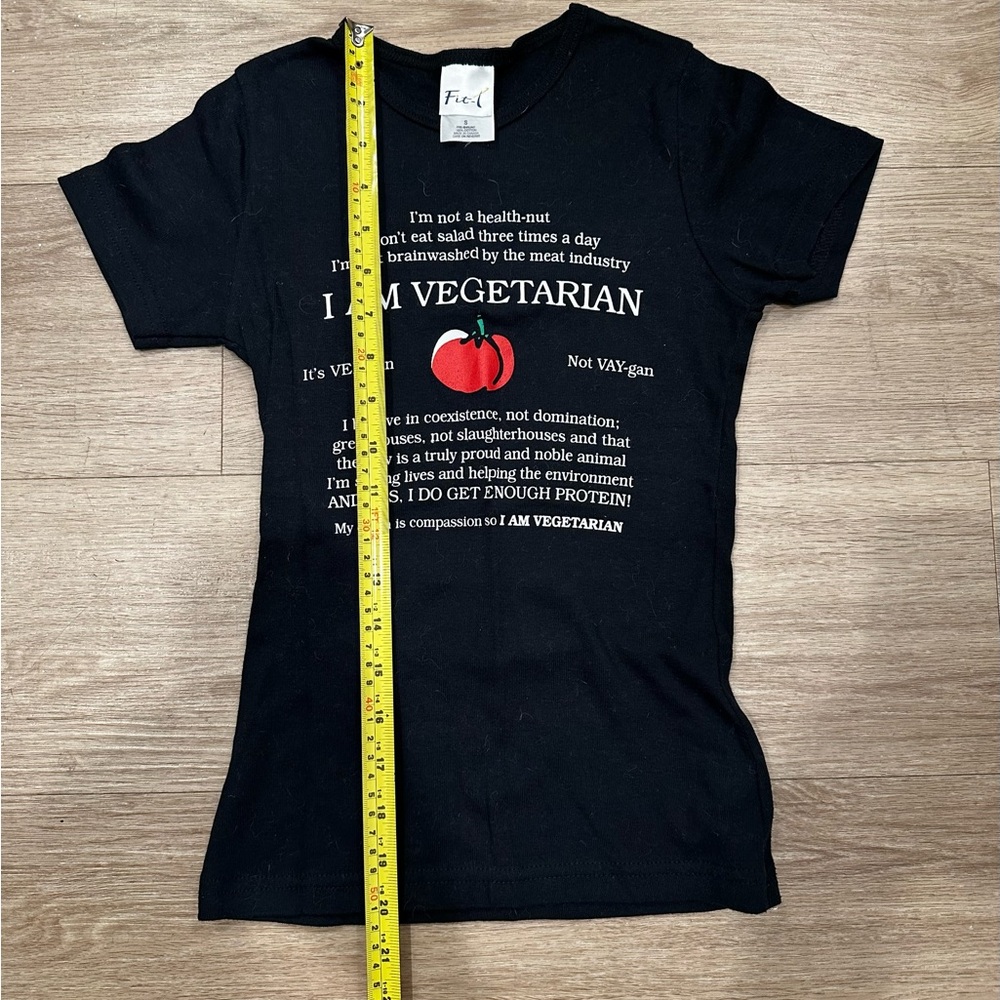 I Am Vegetarian black t-shirt, Small - Picture 2 of 2